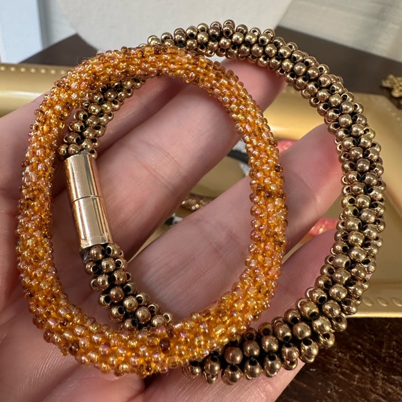 12 magnetic closure and roll on bracelets - Picture 8 of 10